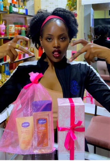 Nothing more important than soft skin and smelling good 😊🎀 Gift your person this combo and get a free gift bag. We deliver countrywide #valentinesday #giftsforher #arabianperfumes #vaselinebodyoil #giftsforhim