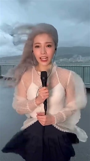 【放送事故】強風でスカートがまさかの事態に!? 物理演算大崩壊ｗ🌪️