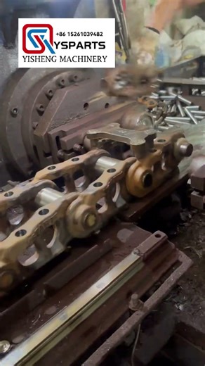 Excavator track link assy track chain bulldozer track assembly #yishengparts #excavator #bulldozer