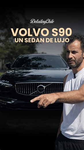 Desabolladura y Pintura on Instagram: "Otro honor que nos da el taller. La oportunidad de darle nueva vida con una pintura completa y llantas a este Volvo S90, un Sedan sencillamente espectacular que nos inspiró a dar lo mejor para lograr este resultado de lujo máximo con una terminación tornasol alucinarte. Vamos por más. #detailingchile #volvos90 #volvo #sedandelujo #dyp"