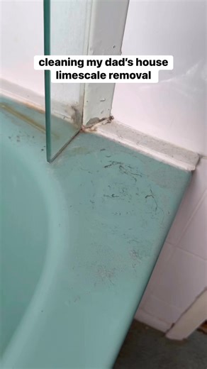 LIMESCALE BUILD UP - my tips for preventing and removing limescale in hard water areas! #cleaningmotivation #satisfying #bathroomcleaning #limescaleremoval #CleaningHacks #cleaninghacksthatwork | Clean Up with Jo