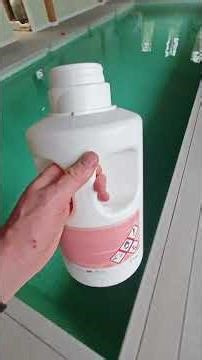 Chlorine shock treatment 💛💙 #youtubeshorts #swimmingpools