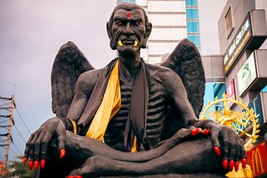 Terrifying demon statue banished from Bangkok amid devil worship fears | Coconuts