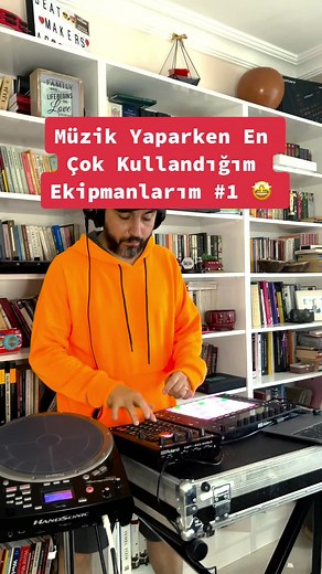 Müzik yaparken en çok kullandığım ekipmanlarım: 1- DAW: Ableton Live 2- Push 2 3- Roland Sp404 Mk2 4- SynthMaster (soft synth) 5- Roland HPD 20 #Journey #rolandsp404mk2 #synthmaster #abletonlive #musicproduction #push2 #evdemüzik