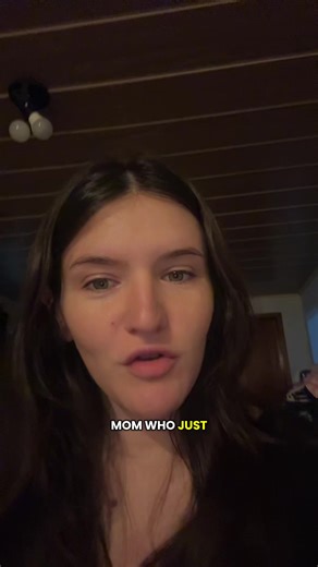 Party favors for a newborn baby, something I’d never heard of before my husband’s family sent them for my daughter! It’s also less common to have a lot of people visiting a newborn in the states I feel like, culturally people prefer keeping the baby away for a month or two and people feel rude asking to visit early, so for my daughter I didn’t give many out. They’re going fast here in Brazil though! #gringanobrasil #americaninbrazil #postpartum #sahmlife #lembranças