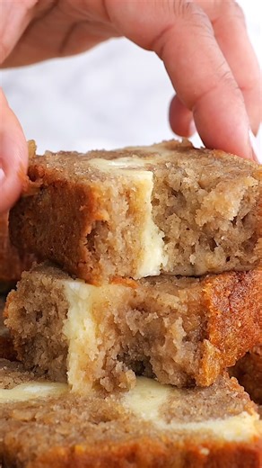 Six Sisters' Stuff | Easy Recipes | Need to use up those overripe bananas? Make this Cream Cheese Banana Bread and thank us later ;) Find the full recipe on... | Instagram