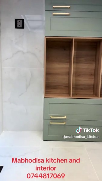 Mabhodisa Nhlanhla (Kitchen’s) (@mabhodisa_kitchen) - Modern Kitchen and Pantry Design for R156,000