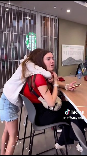 Heartwarming Homecoming Surprise with Best Friends
