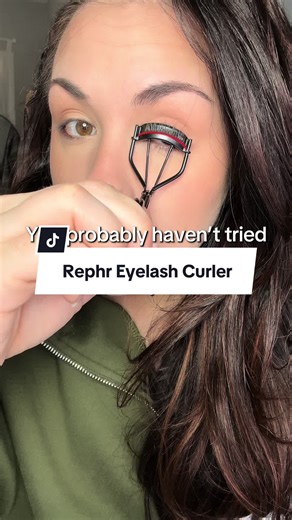 Transform Your Makeup Routine with Rephr Eyelash Curler