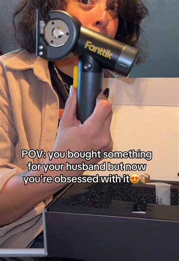 We have boxes constantly! This electric box cutter is gonna make your breakdowns sooo much easier!! 🤩📦 #electricboxcutter #boxcutter #tools #gadgets #giftsforhim #giftideas