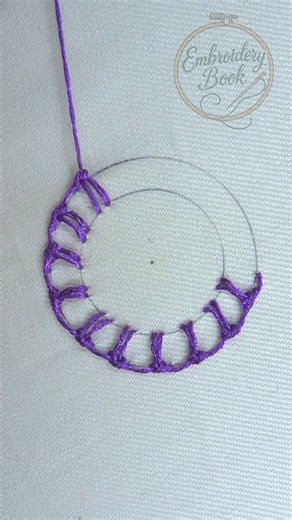 New💥 metallic dmc floss work 🔥viral circle🛞 design💟 #reelsvideoシ #fypシ゚viralシ #fypシ゚ #fypviralシ #fbyシvideo #trend #reels #love #fb #trending #reel #embroidery #follower #everyone | EmbroideryBook