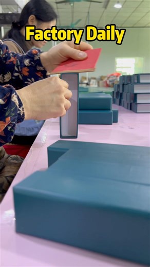 How a luxurious premium packaging box is crafted?#custompackagingdesign #packagemanufacturer