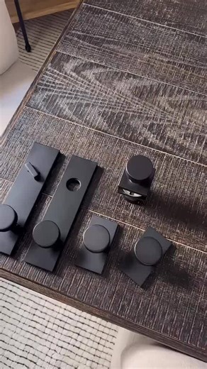 Mire Nelyssa on Instagram: "The Perfect Checkout Timing to Minimize Amazon Shipping Costs Checkout timing directly affects shipping fees when buying multiple items. If items aren’t all “In Stock,” Amazon splits shipments, increasing costs. Tip: wait until 80–90% of items are available and then check out. Items with a short restock time (1–2 days) are often consolidated automatically. Check warehouse locations and delivery dates to synchronize purchases. Another trick: monitor Deal of the Day and