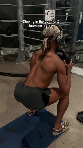 I hit legs at least 2 days out of the week! #legdayworkout #gym #exercise #lowerbodyworkout #squats @Brycen S