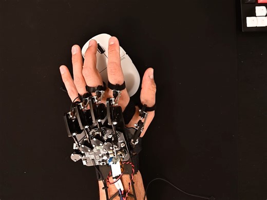 YouTuber builds DIY exoskeleton aim assist to cut latency to 17 ms and climb Aimlabs leaderboard