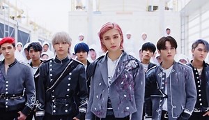 Song Review: Stray Kids – Back Door