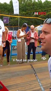 391K views · 3K reactions | C’est une discipline marquante des Jeux paralympiques. La boccia s’apparente à la pétanque avec ses balles en cuir de couleurs. Nos journalistes Roman Ardeois et Grégoire Doucet ont essayé ce handisport au Club France. | M6 Info | Facebook
