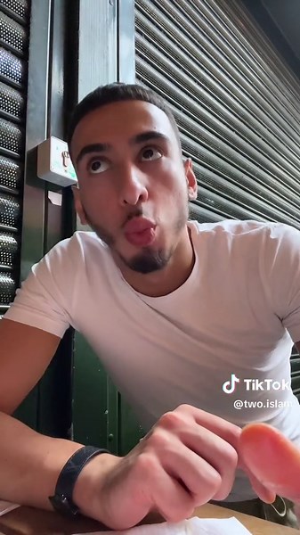 Rating Halal Food at Borough Market 📍