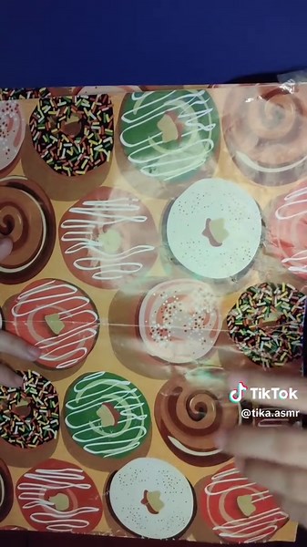 ASMR Kedip Donat Hijau Tanpa Kedip