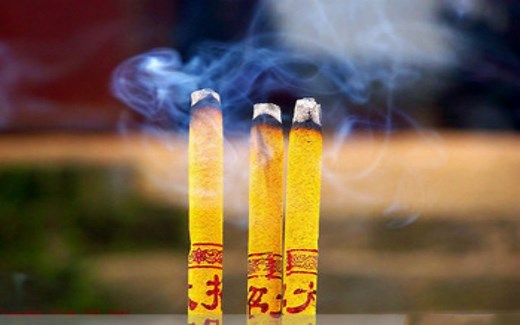 拜佛烧香，为什么只能烧三根？烧香有讲究，并非迷信