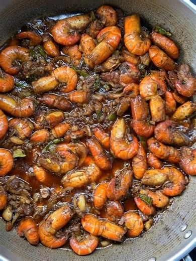 Spicy Garlic Butter Prawns | The Ultimate Seafood Delight.