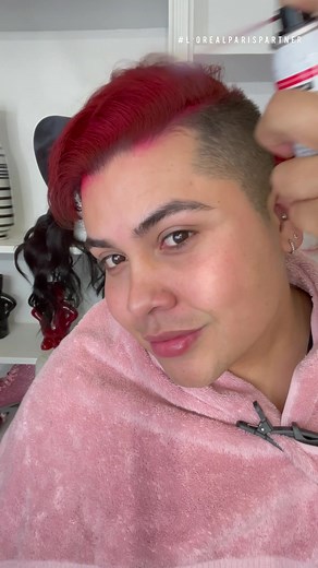 Bold Red Hair Look with Colorista Hair Spray by L'Oréal Paris