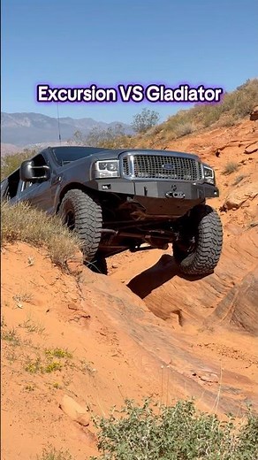 Ford Excursion VS Jeep Gladiator Off Road