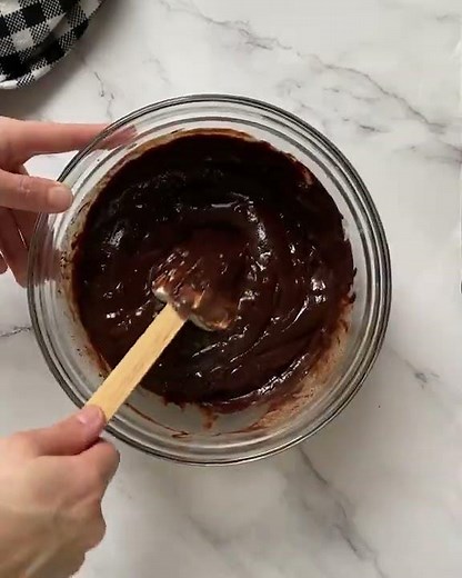 Chocolate Almond Shortbread Bars