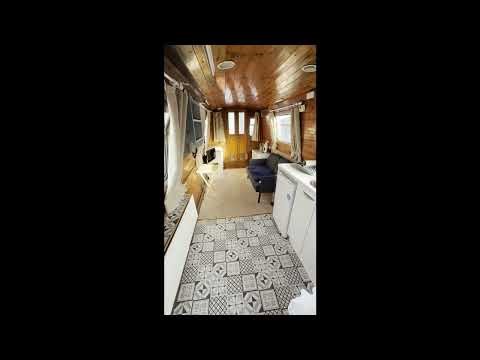 Zealla - 42ft Cruiser Stern Narrowboat