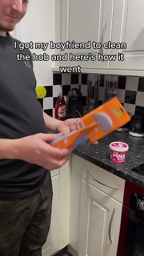 Boyfriend Cleaning the Hob with Octopus Scrub Daddy - Funny Cleaning Moments