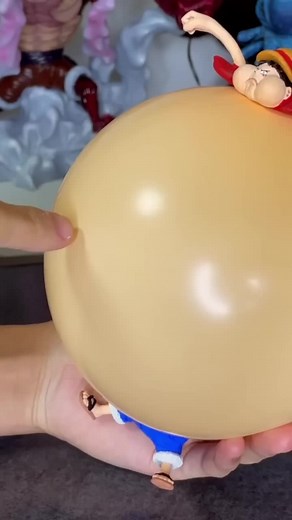 Unleashing Power: Luffy's Gum Gum Balloon Transformation