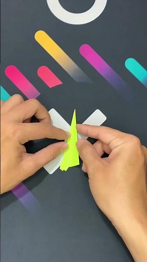 How to fold a dart with sticky note #diy #origami #paperplane #papercraft #shorts #santoreview