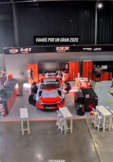 Nuevo año, equipo renovado y con el gran objetivo por cumplir 🧡 #tc #equipo #pradeconracing #actc