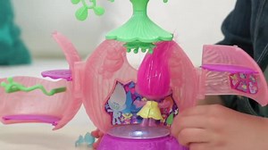 TROLLS B6560EU40 "DreamWorks Poppy's Coronation Pod" Playset