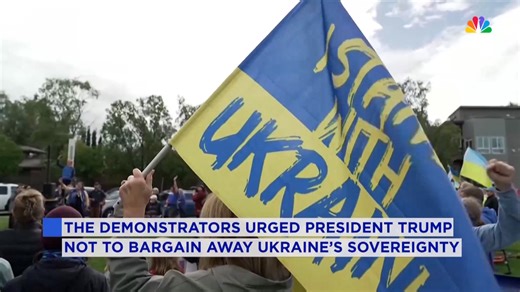 A protest erupted in Anchorage as President Trump & President Putin met for a high-stakes summit on the war in Ukraine. Pro-Ukraine demonstrators unfurled a massive flag, symbolising resistance to Moscow’s invasion. While protesters voiced anger, the leaders’ talks yielded no breakthrough or pause in the conflict #TrumpPutinMeet #UkraineWar #TrumpPutin #AnchorageSummit #RussiaUkraineWar #AlaskaProtests #CNBCTV18Digital | CNBC-TV18