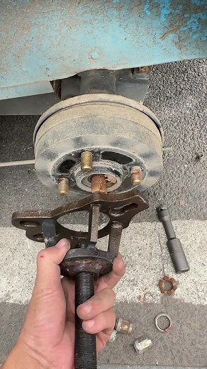 Satisfying Machines in Action