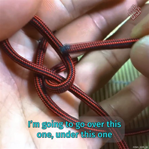 Making the World's Simplest Bracelet | The Weavers of Eternity Paracord