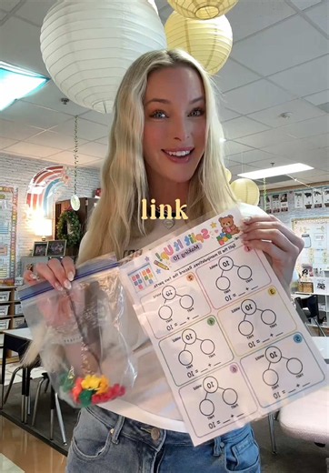 Making 10 center idea: Split 10 bears for first grade math