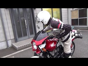 初めての中型バイク ：安全にできるバイクの乗り降りは・・　乗車時にふらつかないやり方はこれだ