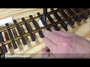 Garden Trains: #008 : Building an Indoor Large Scale Railroad : Freebie Railroad