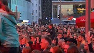 10K views · 155 reactions | Alice Merton rockt beim Leinewebermarkt 2023 den Bielefelder Jahnplatz  #leinewebermarkt #leineweber #leinewebermarktbielefeld | NW Bielefeld | Facebook