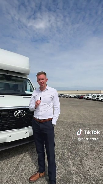 Come visit our showroom on the Naas Road to see this Maxus Box Van with tail lift 🚚