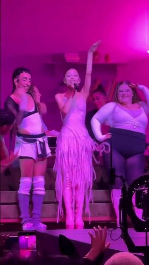 Ariana Grande “thank u, next” Live In Brooklyn