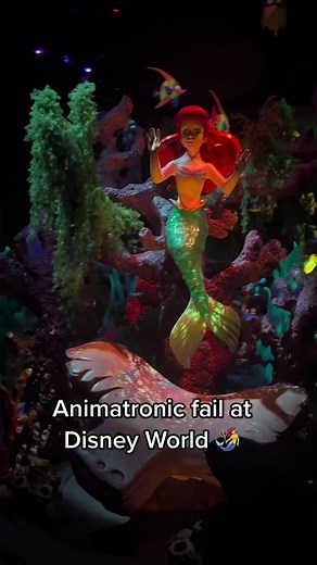 Disney World Animatronic Fail: Ariel's Voice Malfunction 🧜‍♀️