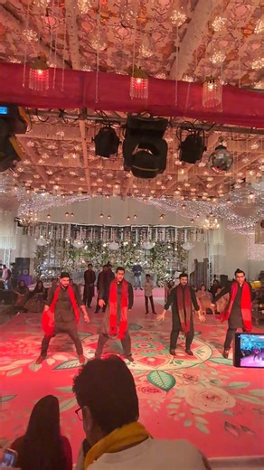 billo ni tera lal ghagra.wedding dance