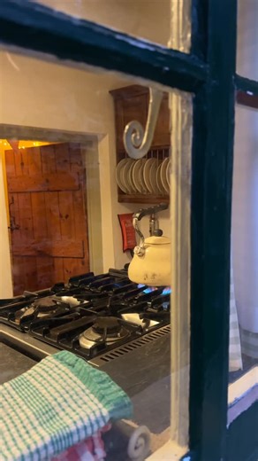 Ruby Granger 🍂 on Instagram: "Always in the mood for tea ☕️"