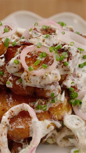 ✨THE VIRAL CRISPY POTATO SALAD ✨ The only salad I eat year round tbh 😂 Head over to my YouTube channel for the full recipe - https://youtu.be/RWpLrzEDxDc?si=VepxySb4LZaxY5Si | Poppy Cooks