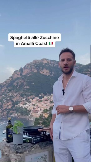 Here is a great and easy recipe for Spaghetti with Courgettes also known as Spaghetti alla Nerano! It originated here in Amalfi Coast not far from Positano! Enjoy!🤗 #positano #amalficoast #italianrecipes #spaghettiallanerano #creatorportal @Creator Portal