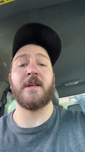 This 6.7 with 330k may have been neglected on oil changed or something because all of the exhaust rockers are about to pop off the valve stems. Lifter trays are broke as well. #sixsevenpowerstroke #ford #powerstroke #diesel #mechanic @itsderrik82