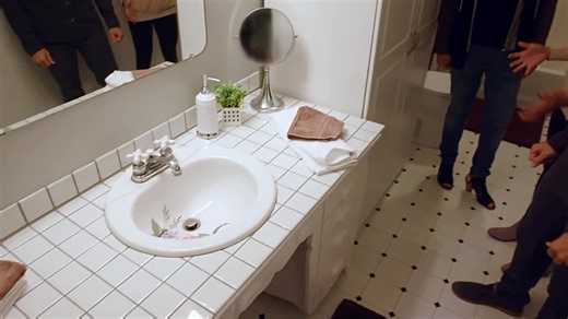 104K views · 955 reactions | A fitness-loving couple hunts for a home with a big yard in Bothell, Washington. He wants a Craftsman-style house, while she wants a one-story ranch; they agree their top priority is enough space for tire-flipping and spear-throwing. | House Hunters | Facebook